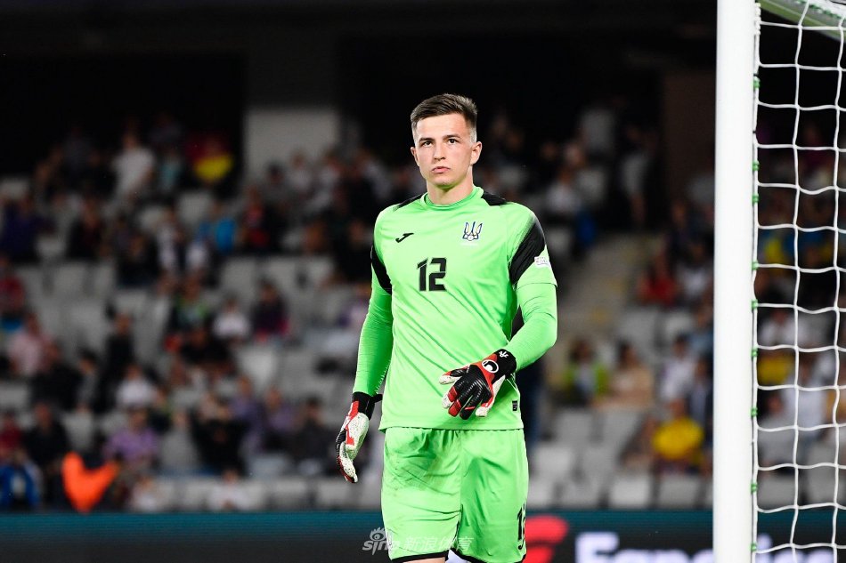 清晨突围战来临；本菲卡围绕社区盾强势反弹；引发热议；资深球员宣示担当的简单介绍