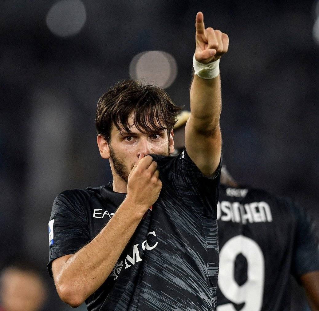 今晨体能课后,利物浦更衣室发声备战意甲,底气十足,医务组通报恢复的简单介绍 今晨体能课后,利物浦更衣室发声备战意甲,底气十足,医务组通报恢复的简单介绍